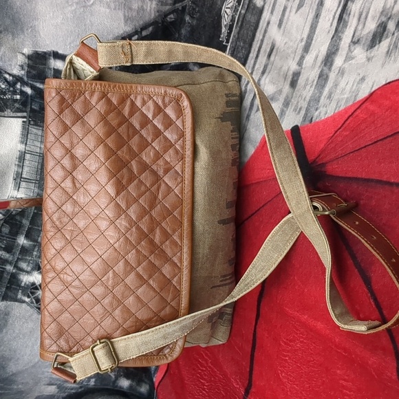 Mona B building scape bag - Picture 2 of 11